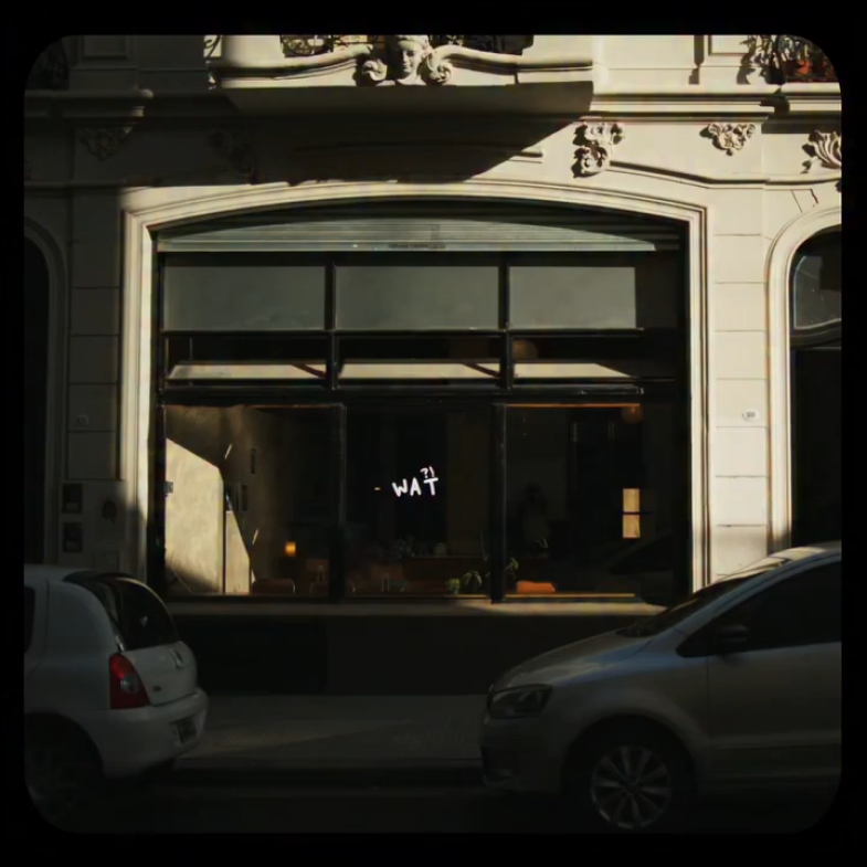 A welcoming neighbourhood coffee shop